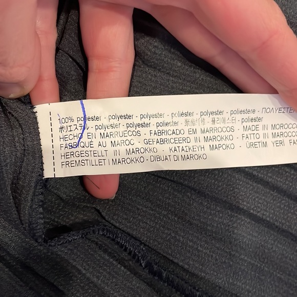 Zara Navy Pleated Skirt - Picture 5 of 7